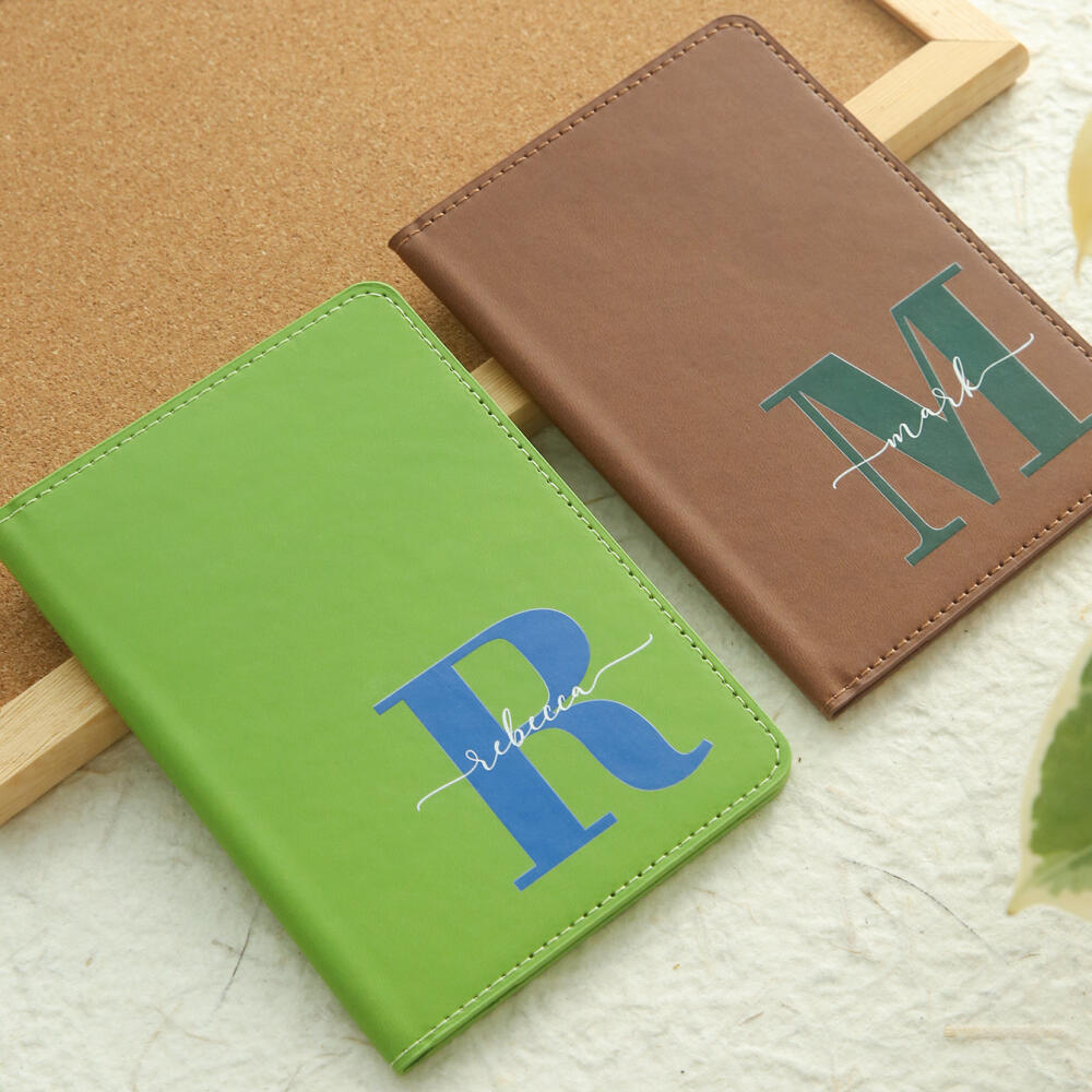 Personalisierte Passhülle mit  – Monogram Custom Case Bewertung und Preis